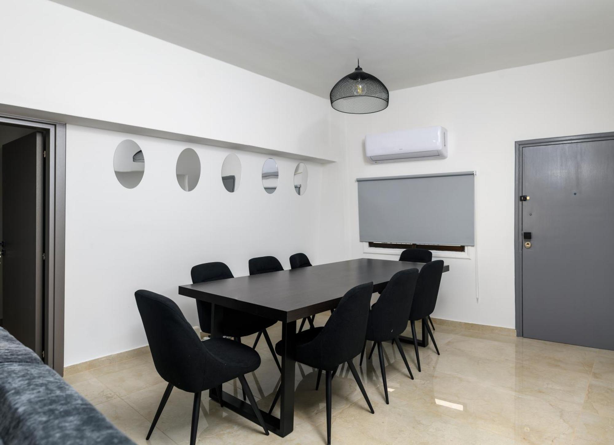 Ollies 3 Bedroom Apartment Lárnaka Eksteriør bilde